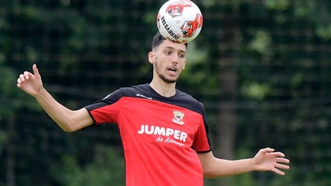 例如恒大足 例如恒大足