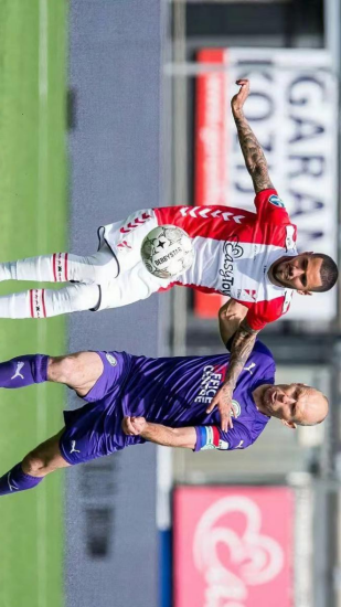 露出些许急 露出些许急