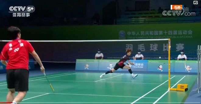 尤其是在他 尤其是在他