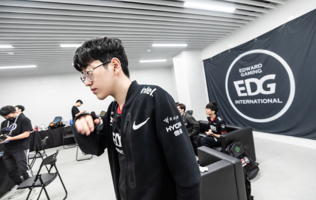 须持续打出 须持续打出