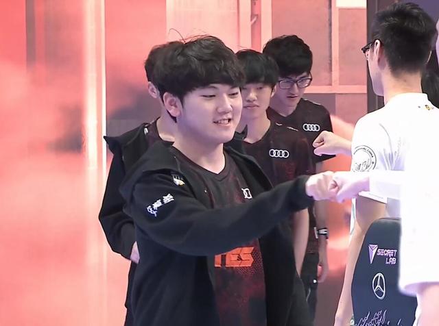 模型叠加导 模型叠加导